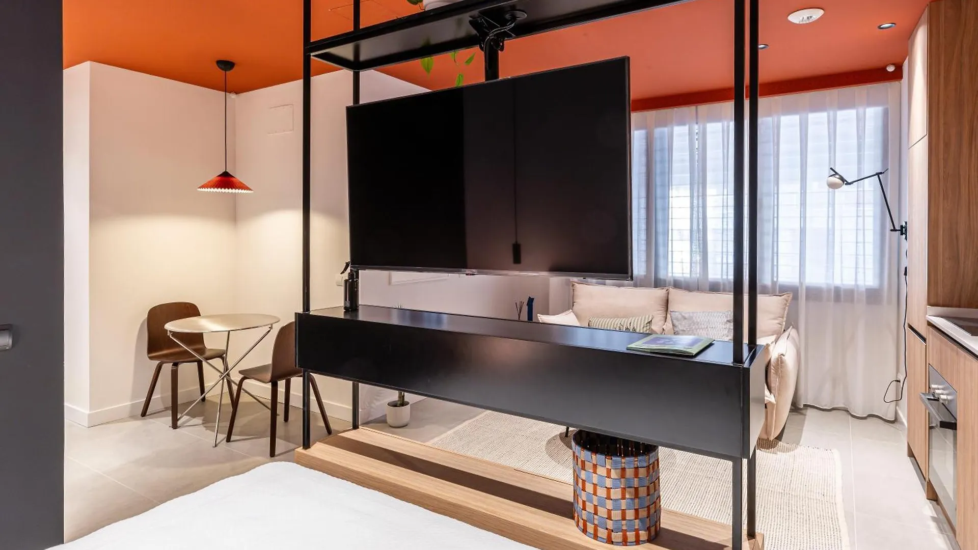 Estudios Arturo Soria By Rent Me Madrid 0*,