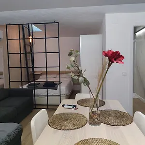Apartamento Ama Arturo Soria Estudio, Madrid