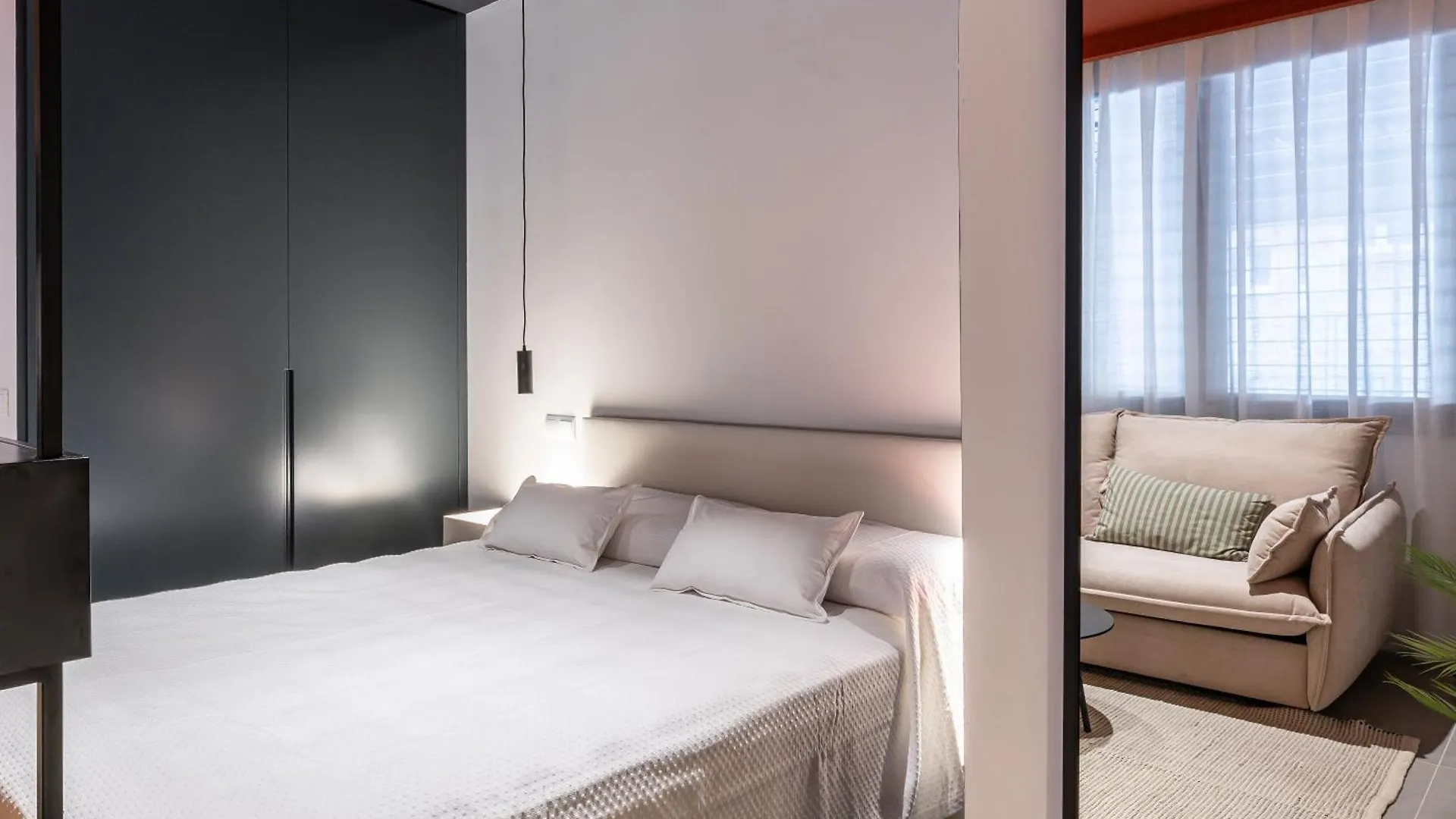 Estudios Arturo Soria By Rent Me Madrid 0*,  Spain